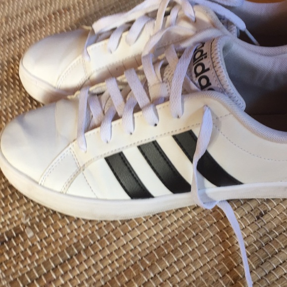 ADIDAS shoes USA men’s 7.5 euro 41.5 Womens9 - Picture 2 of 5